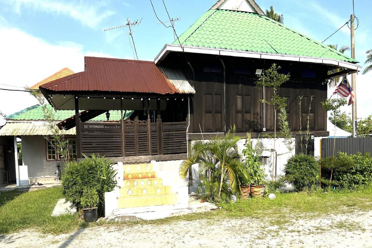 OYO Home 90495 Homestay Kampung Kota Aur Sungai Petani Bagian luar foto